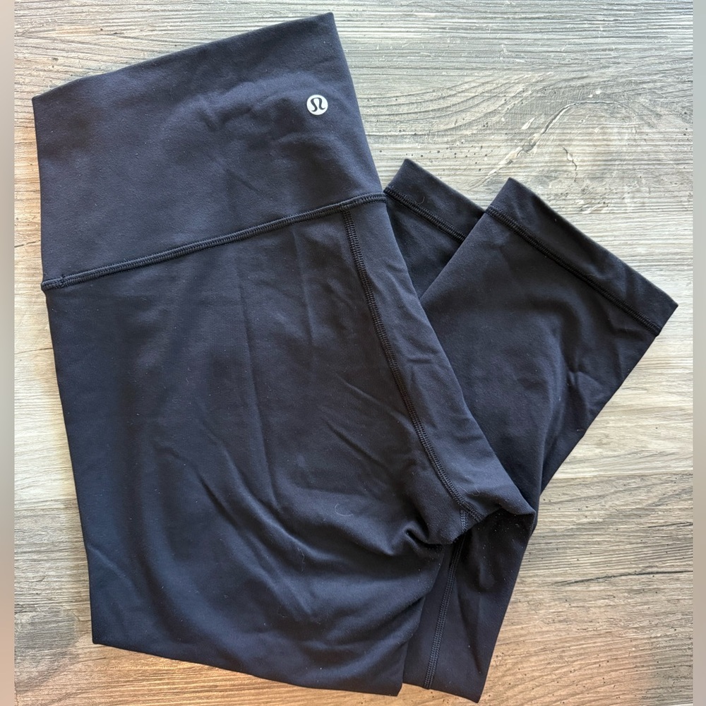 lululemon black crop leggings